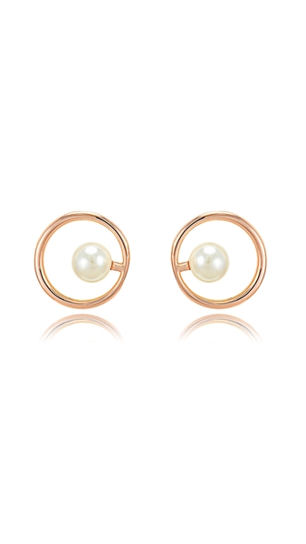 Picture of Believable Classic Venetian Pearl Stud 