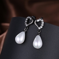 Picture of Low Rate Gunmetel Plated Venetian Pearl Stud 