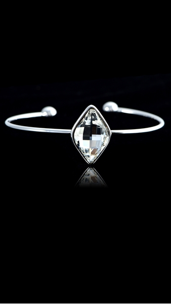 Picture of Attractive And Elegant Swarovski Element Platinum Plated Bangles