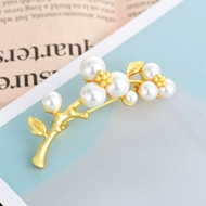 Picture of Casual White Brooche Wholesale Price