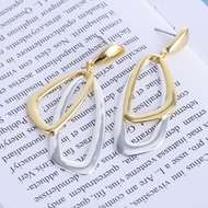 Picture of Bulk Gold Plated Classic Dangle Earrings Exclusive Online