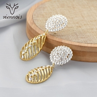 Picture of Low Price Zinc Alloy Big Dangle Earrings Direct from Factory