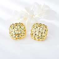 Picture of Dubai Gold Plated Stud Earrings with Speedy Delivery