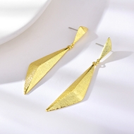 Picture of Eye-Catching Gold Plated Dubai Dangle Earrings with Member Discount