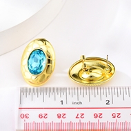 Picture of Low Price Gold Plated Zinc Alloy Stud Earrings from Trust-worthy Supplier