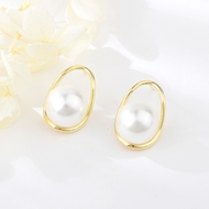 Picture of Most Popular Artificial Pearl Gold Plated Stud Earrings