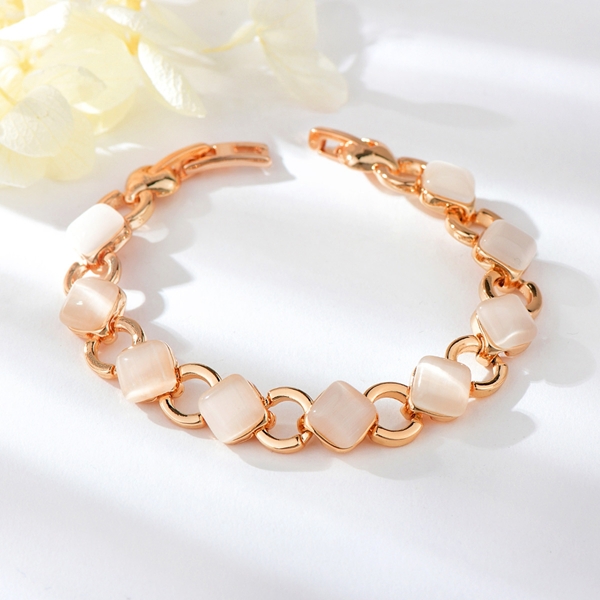 Picture of Unusual Small Zinc Alloy Fashion Bracelet