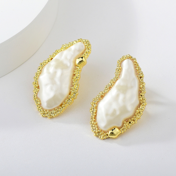 Picture of Delicate Big Gold Plated Stud Earrings Online