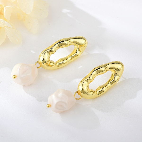 Picture of Zinc Alloy White Dangle Earrings in Flattering Style