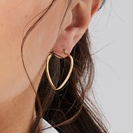 Picture of Delicate Small Small Hoop Earrings with 3~7 Day Delivery