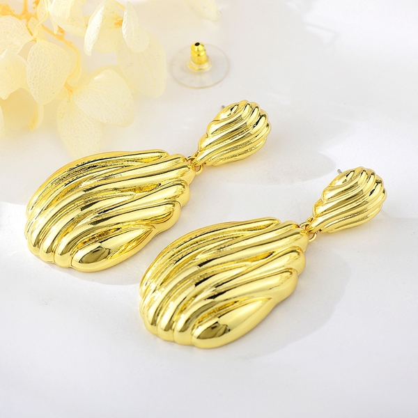 Picture of Zinc Alloy Dubai Dangle Earrings at Great Low Price