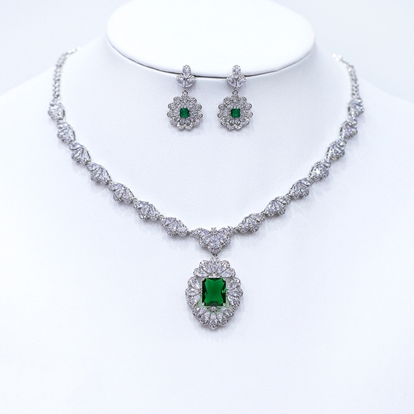 Picture of Latest Big Platinum Plated 2 Piece Jewelry Set