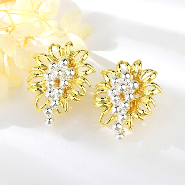 Picture of Flowers & Plants Zinc Alloy Big Stud Earrings Exclusive Online