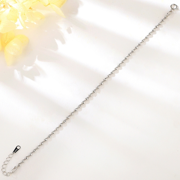 Picture of Small White Fashion Bracelet with Fast Shipping