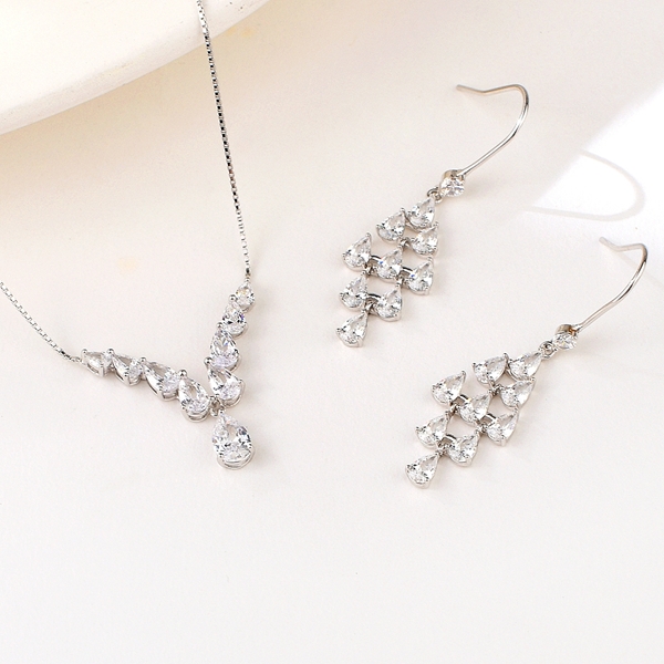 Picture of Impressive White Flowers & Plants 2 Piece Jewelry Set from Certified Factory