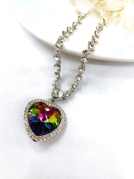 Picture of Beautiful Swarovski Element Party Choker