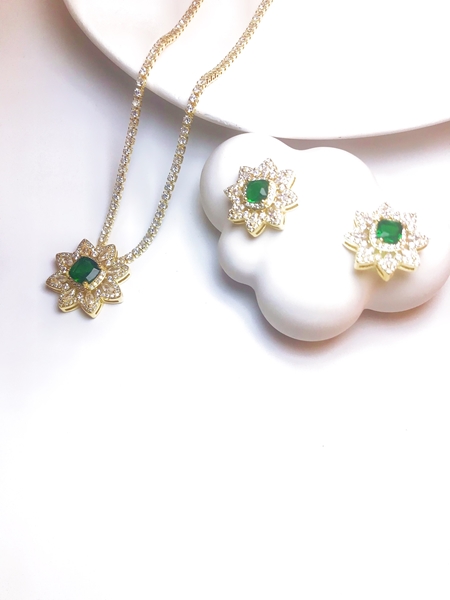 Picture of New Season Colorful Cubic Zirconia 2 Piece Jewelry Set with SGS/ISO Certification