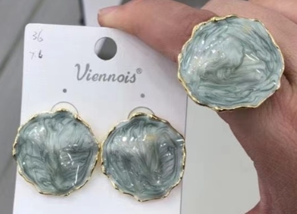 Picture of Filigree Work Opal 2 Piece Jewelry Set